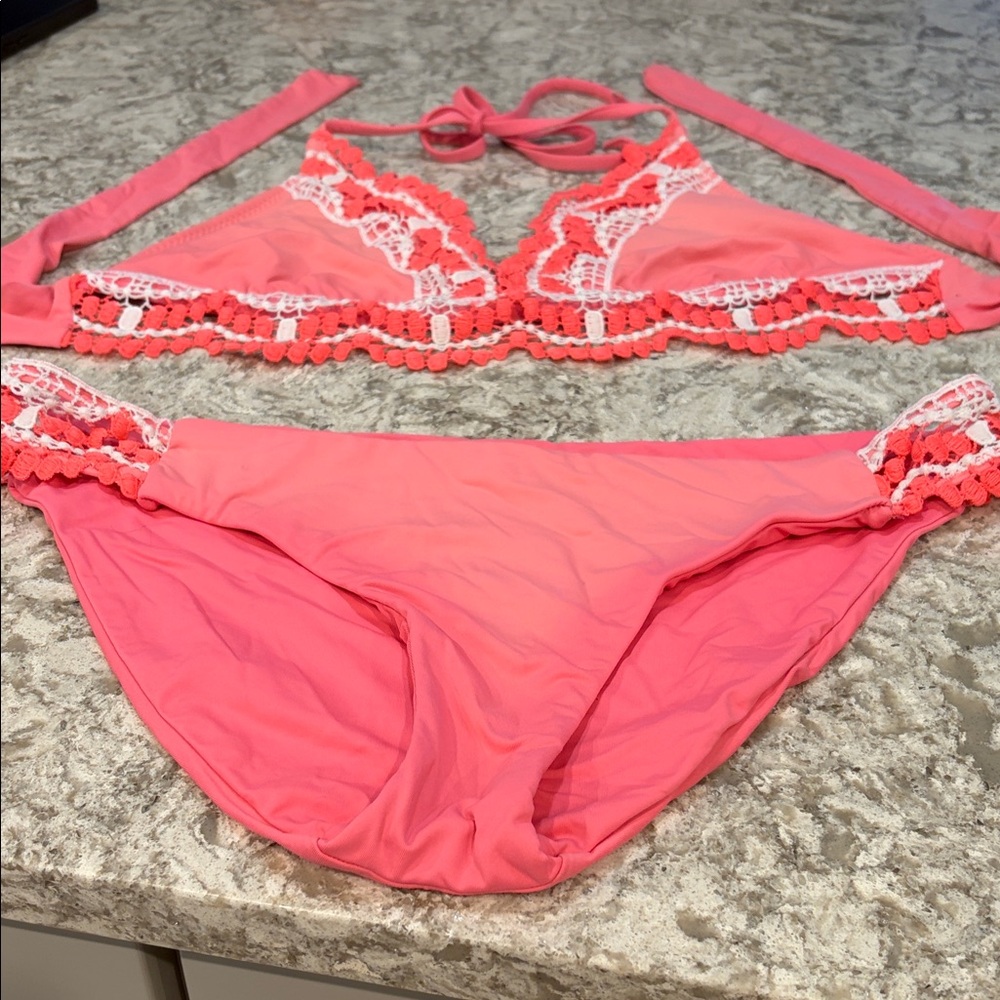 BECCA Coral and White Lace Bikini set L